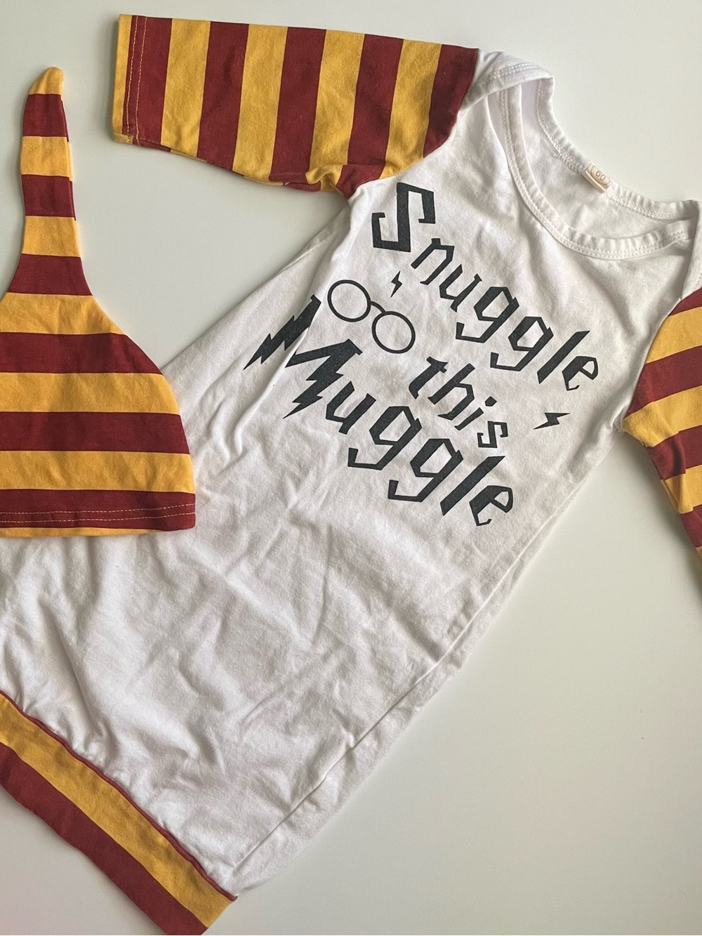 Harry Potter ‘Snuggle this Muggle’ Cotton Baby Gown & Hat. Gryffindor Stripes.